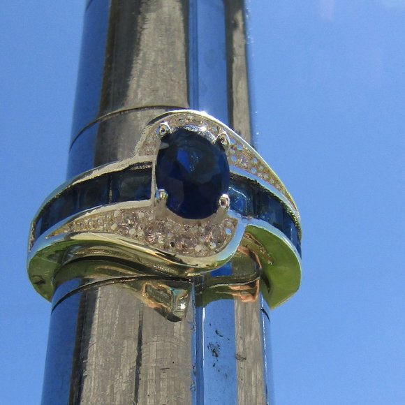 size 6 1/2 blue sapphire ring - Picture 3 of 4